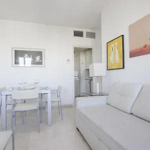 Rentalsevilla Confortable Cerca Del Barrio De Santa Cruz Siviglia